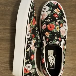 VANS - Black Floral sneaker. 9W / 7.5 M